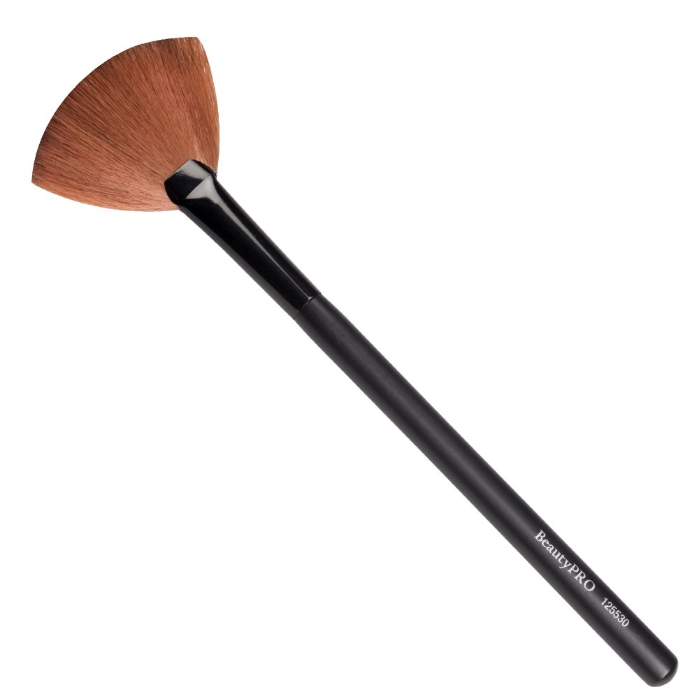 Unbranded — Beauty Pro Fan Brush